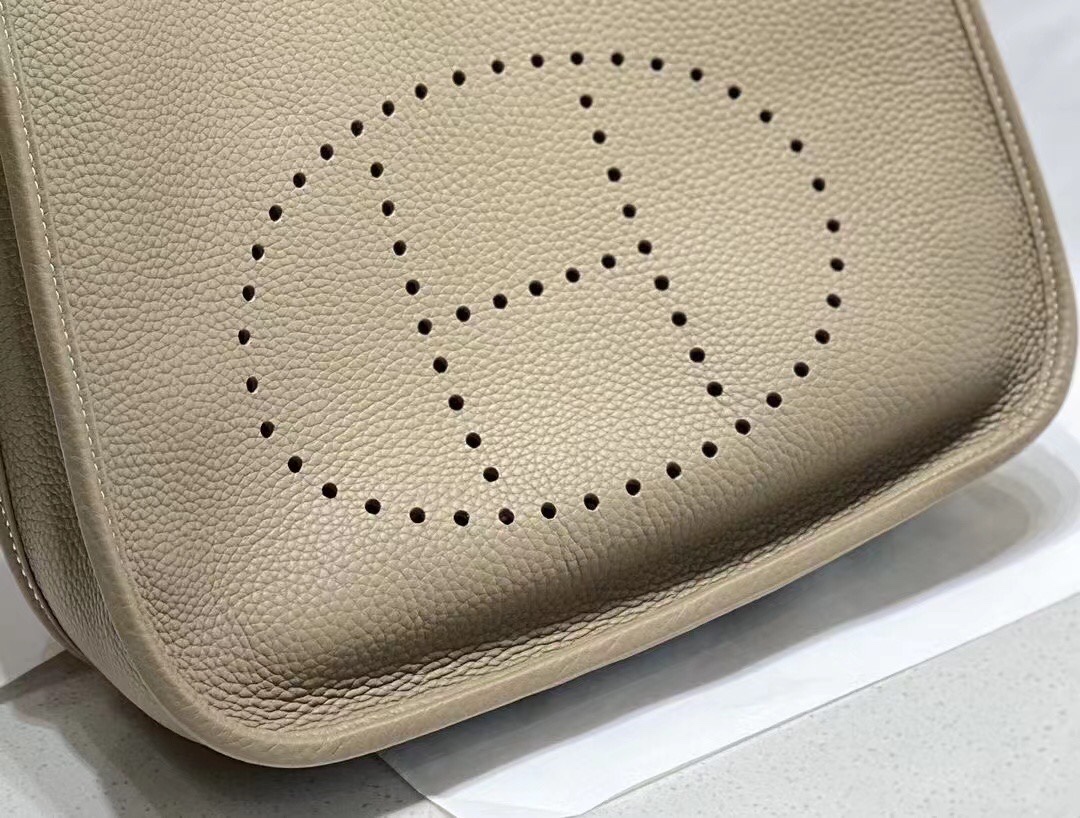 H Evelyne29 new arrival 07 size : 29*30 cm