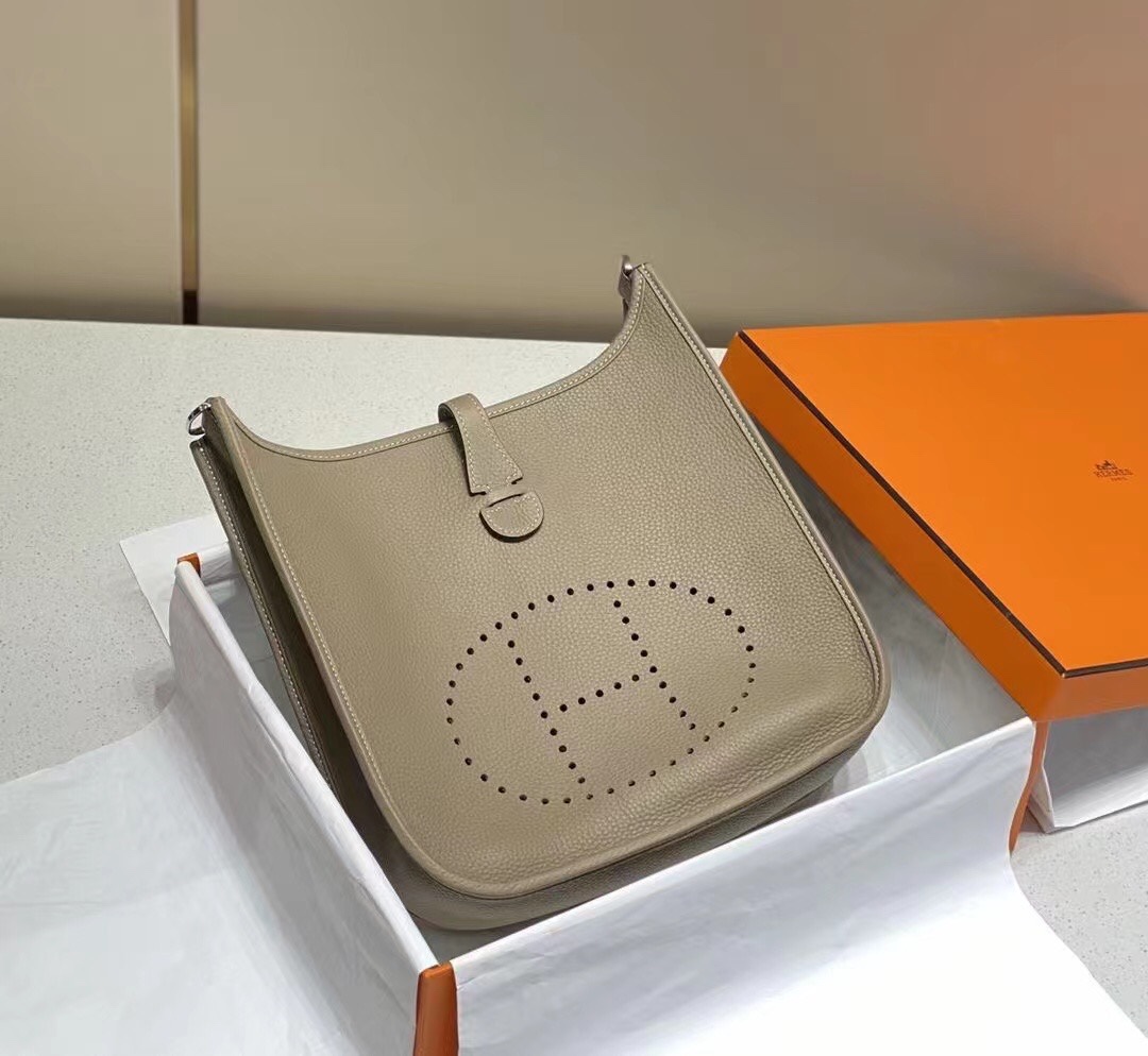 H Evelyne29 new arrival 07 size : 29*30 cm