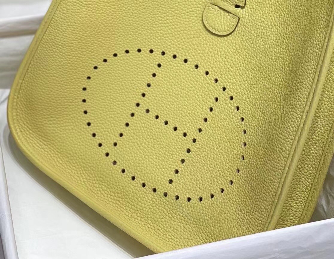 H Evelyne29 new arrival 03 size : 29*30 cm