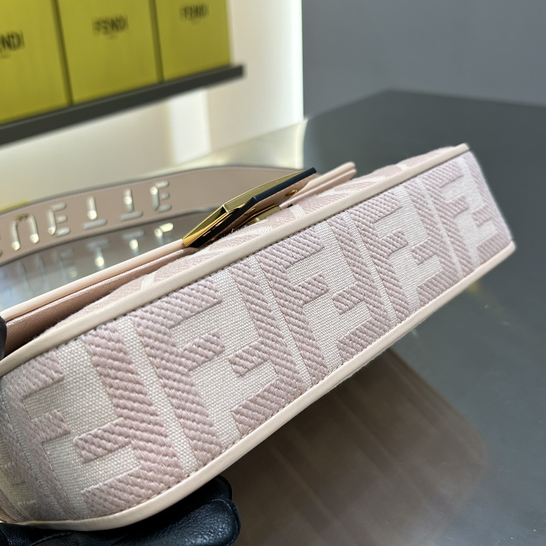 FEN Baguette bag size: 28/6.5/13.5cm