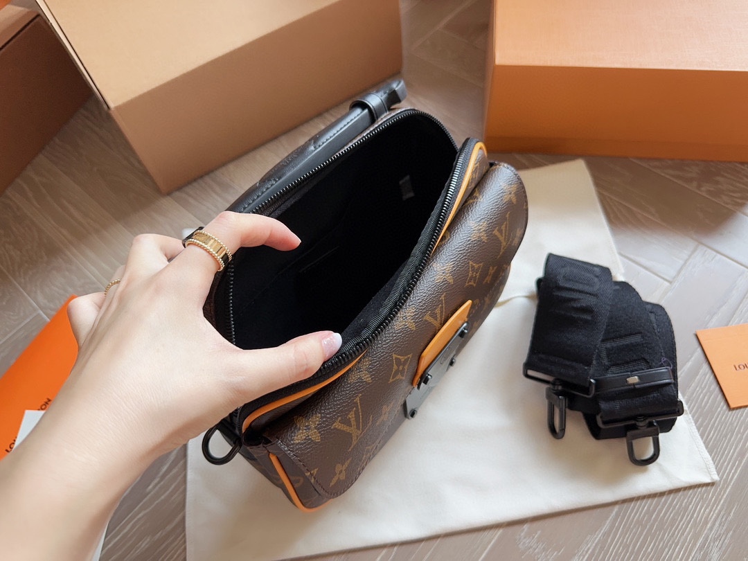 L  slocksling men bag size 25*17 cm