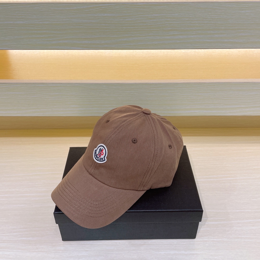 Mc logo women and man cap