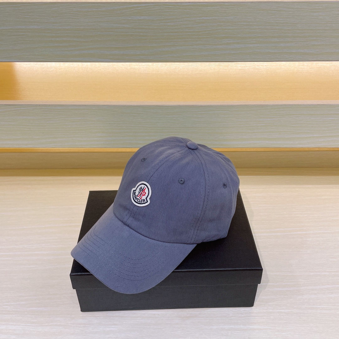 Mc logo women and man cap