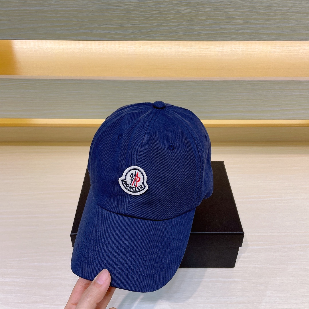 Mc logo women and man cap