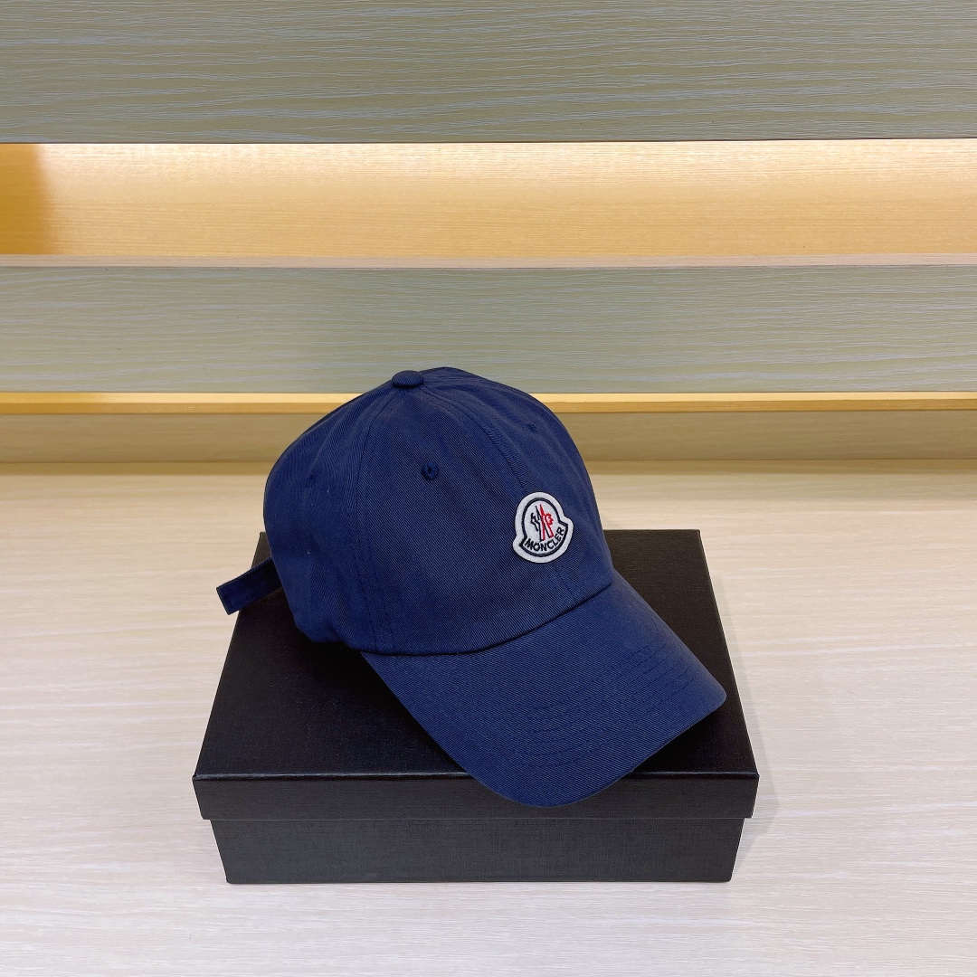 Mc logo women and man cap