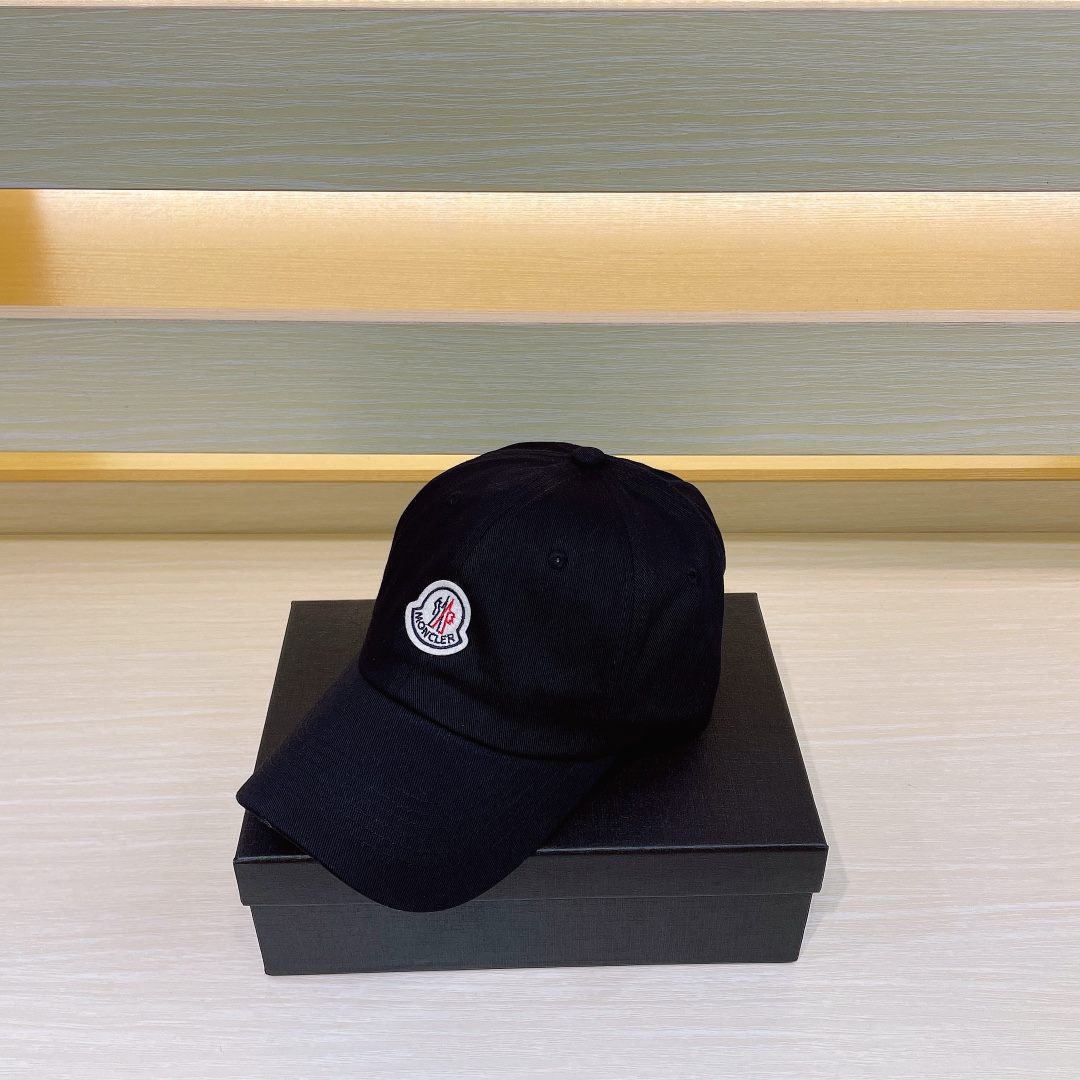 Mc logo women and man cap
