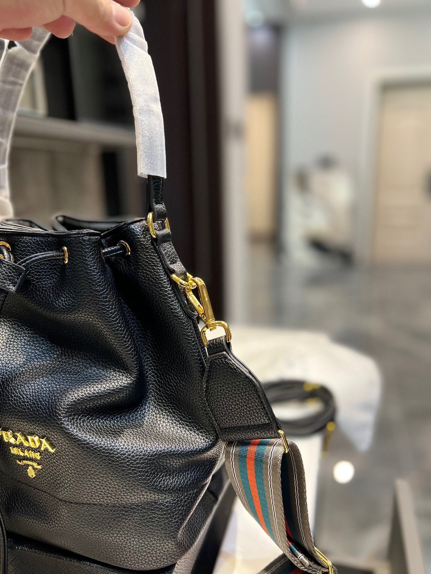 Pra new arrival bucket bag size : 25 * 21 cm