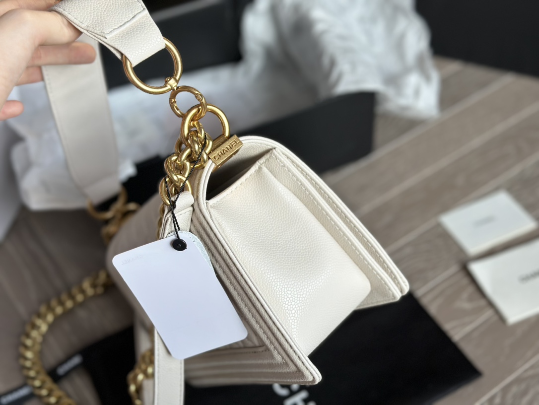 CC  leboy20ss 25*15cm Caviar leather