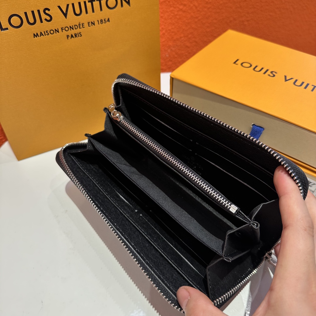 LOUIS ZIPPY man's wallet size : 19��10��1.5cm