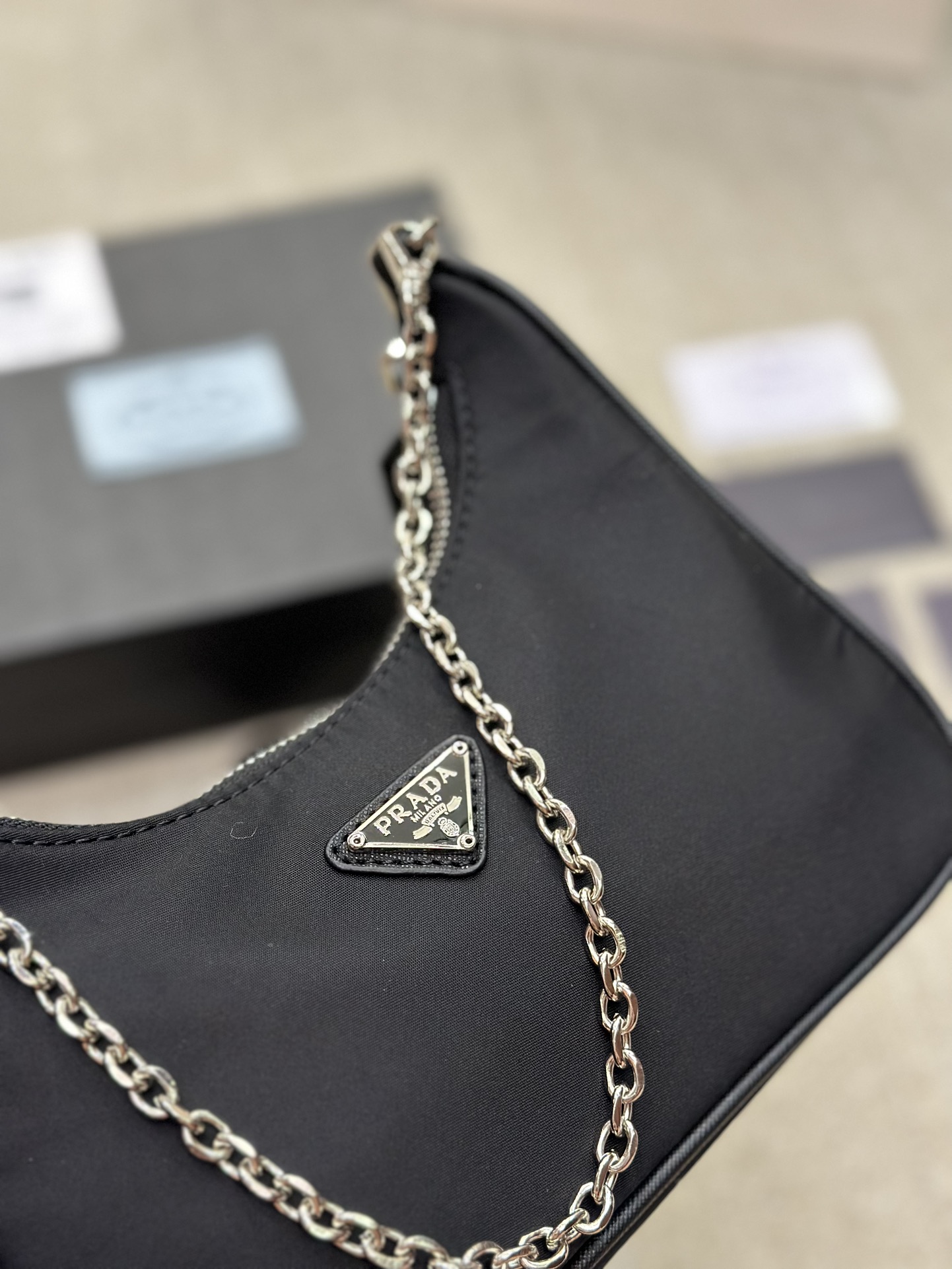 Pra hobo  new arrival bag size : 22 * 16cm