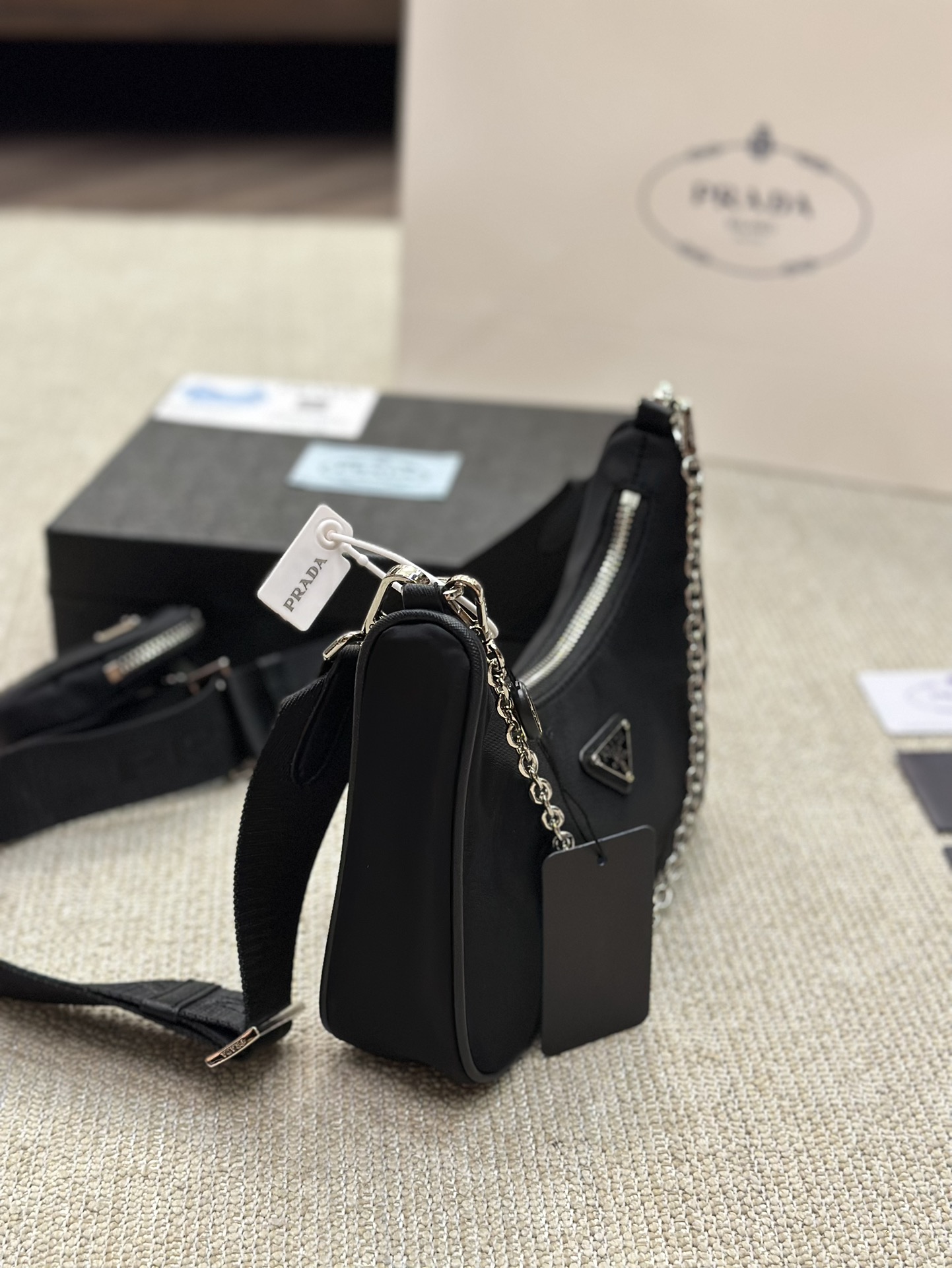 Pra hobo  new arrival bag size : 22 * 16cm