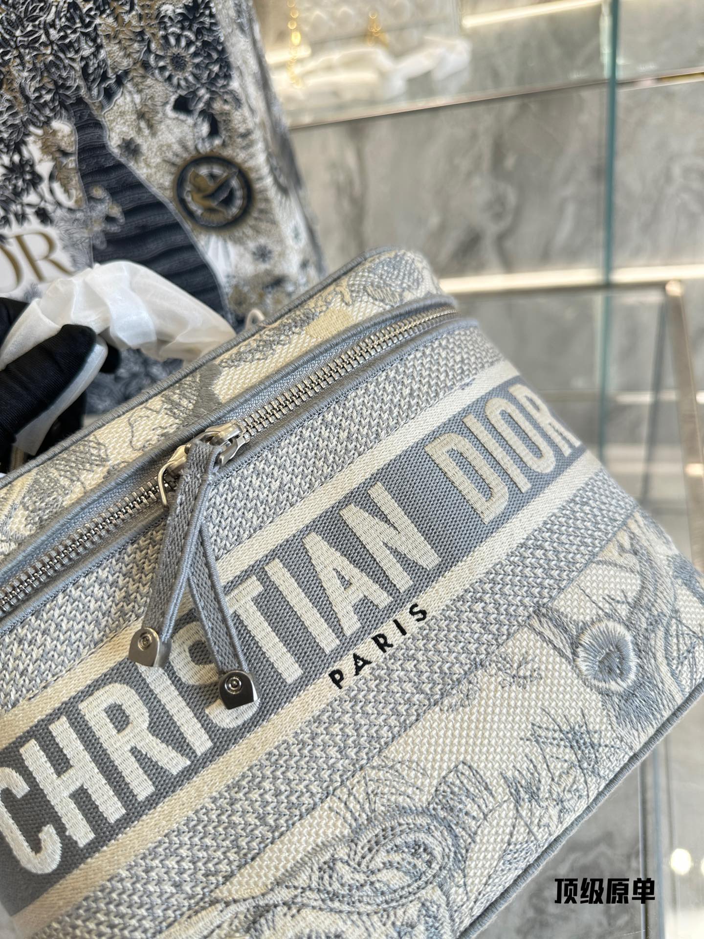 D new arrival bucket bag size;25*15*14cm