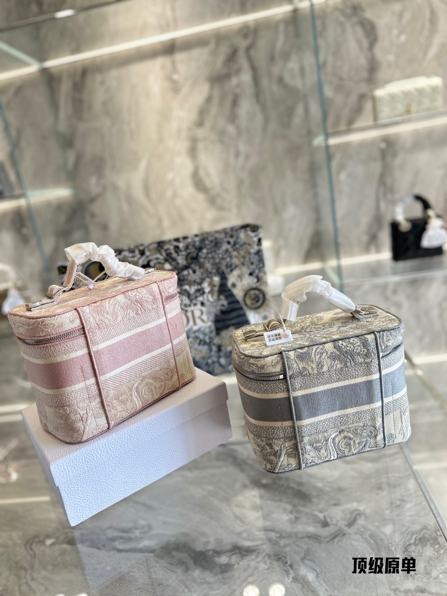 D new arrival bucket bag size;25*15*14cm