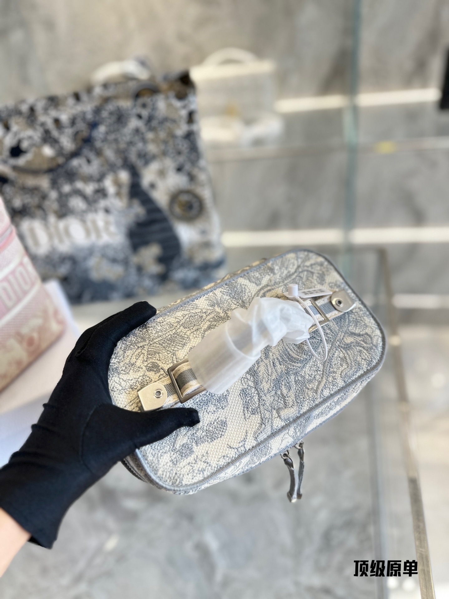 D new arrival bucket bag size;25*15*14cm