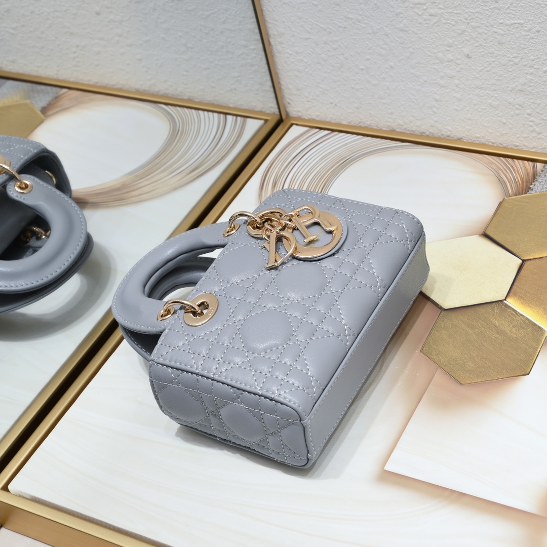 D new arrival D-Joy tote lady bag size；16*5.5*10 cm