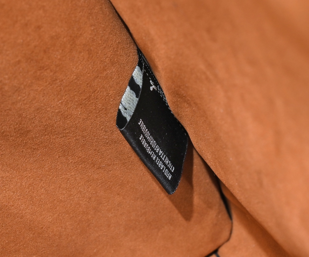 Fen Peekaboo X-Lite new arrival tote bag size : 30cm