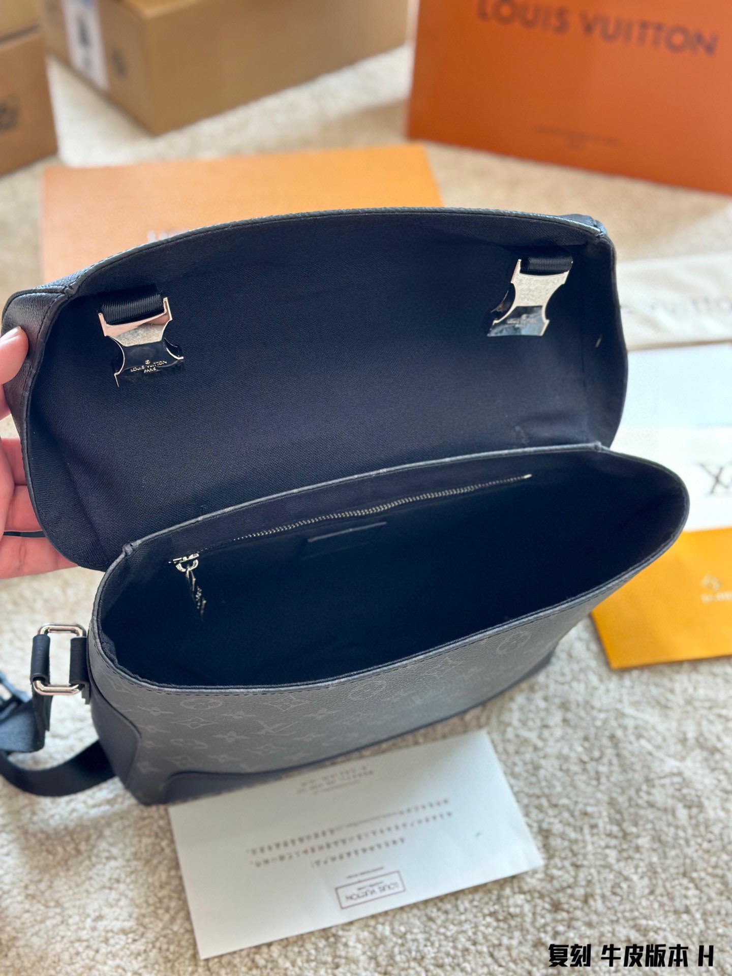 L LV voyager men bags 28-25cm