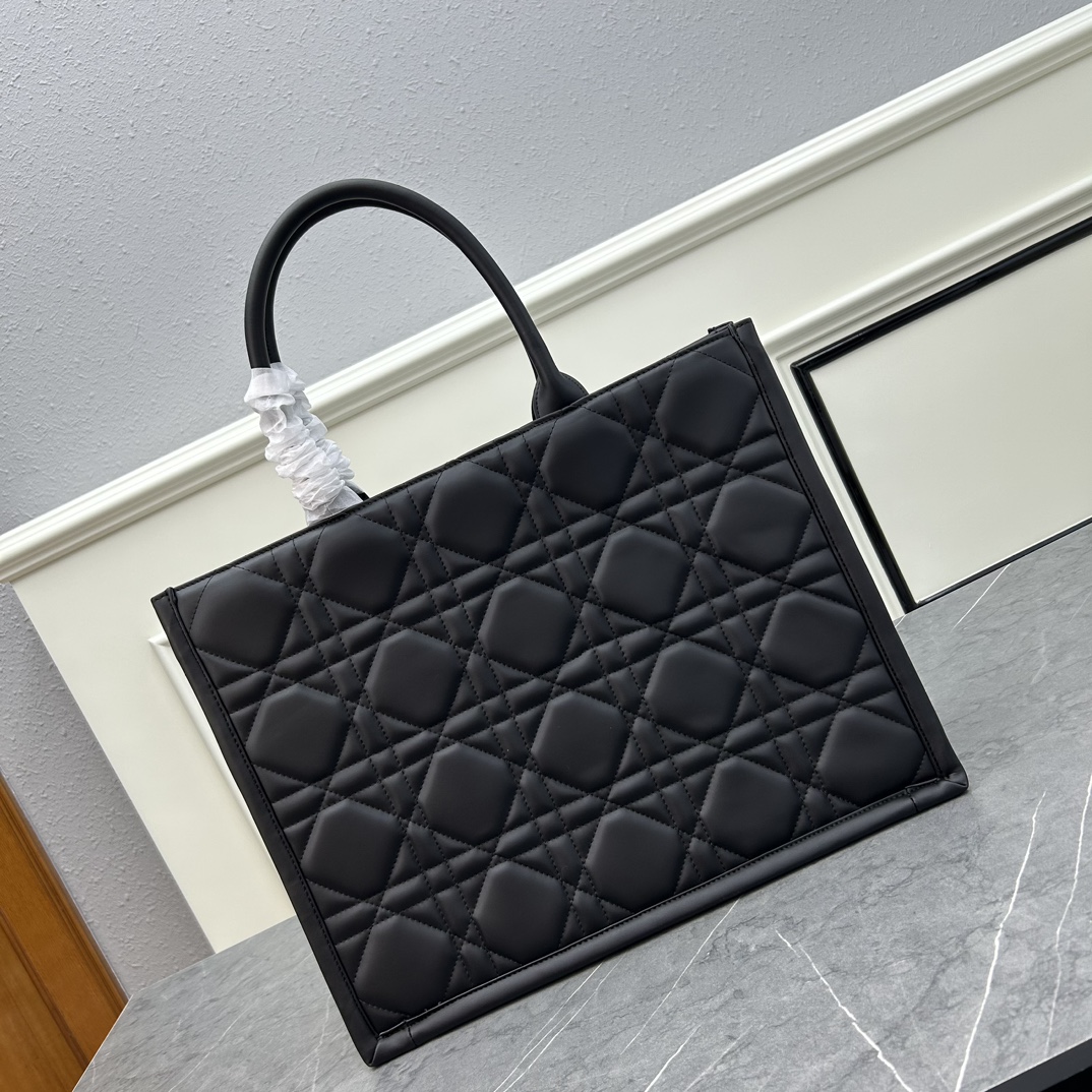 D new arrival tote bag size: 41x32x17