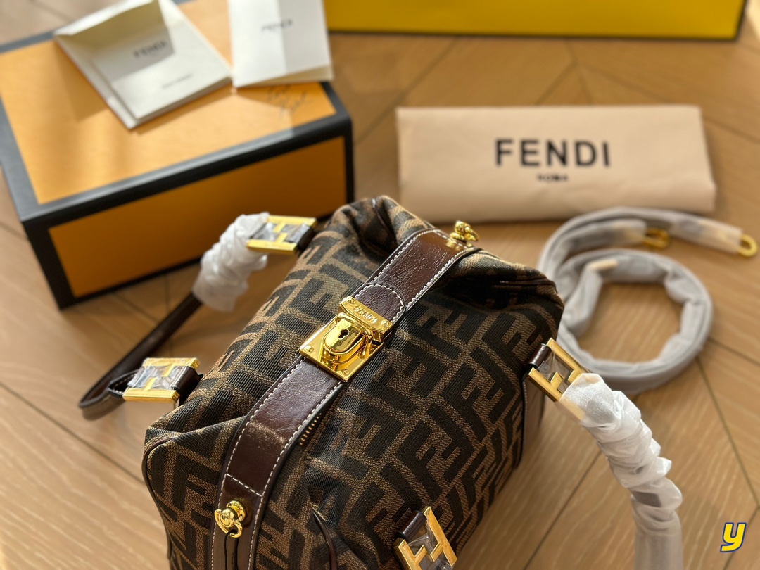 Fen Baguette new arrival bag size ; 27* 16 cm