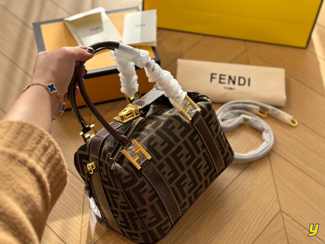 Fen Baguette new arrival bag size ; 27* 16 cm