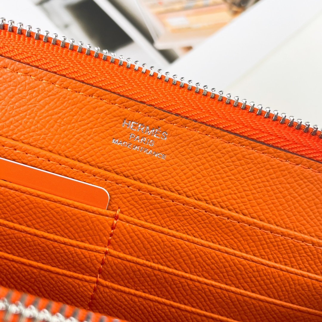 H Silk’in Empson-Barenia leather wallets size : 20x11.5x1.5cm