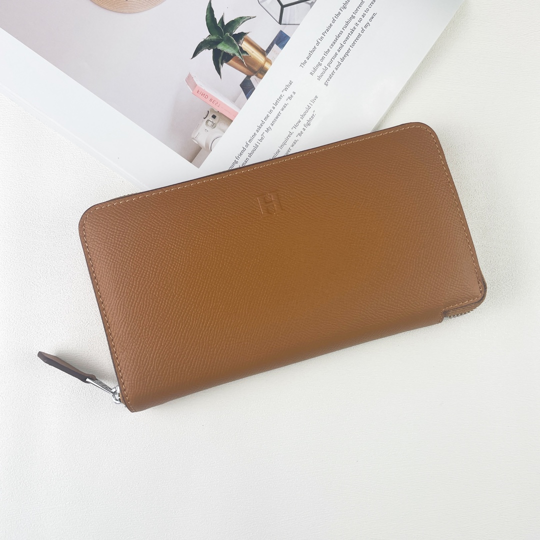 H Silk'in empson-Barenia leather wallet size : 20x11.5x1.5 cm