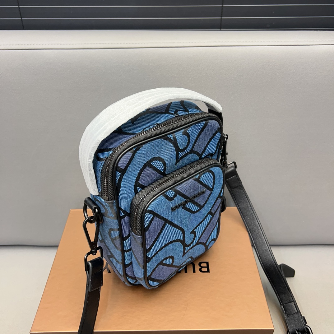 Bur new arrival camera bag size : 19 x 15 cm