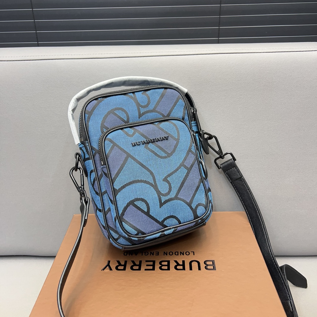 Bur new arrival camera bag size : 19 x 15 cm