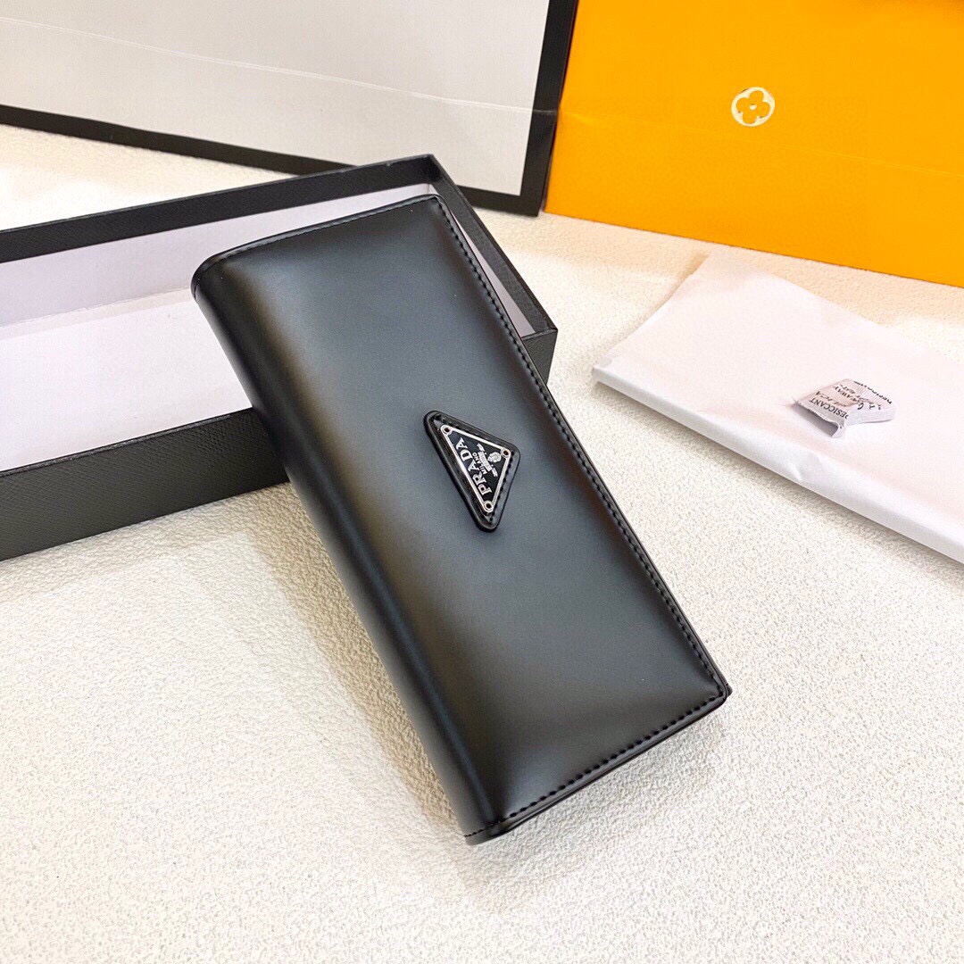 Pra new arrival wallets size: 19x10 cm