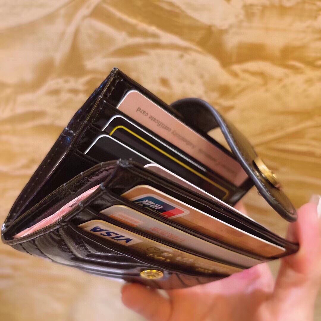 gg new arrival wallets size : 10x9 cm