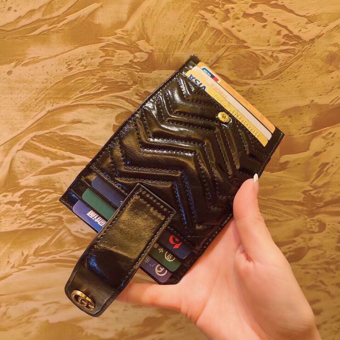 gg new arrival wallets size : 10x9 cm