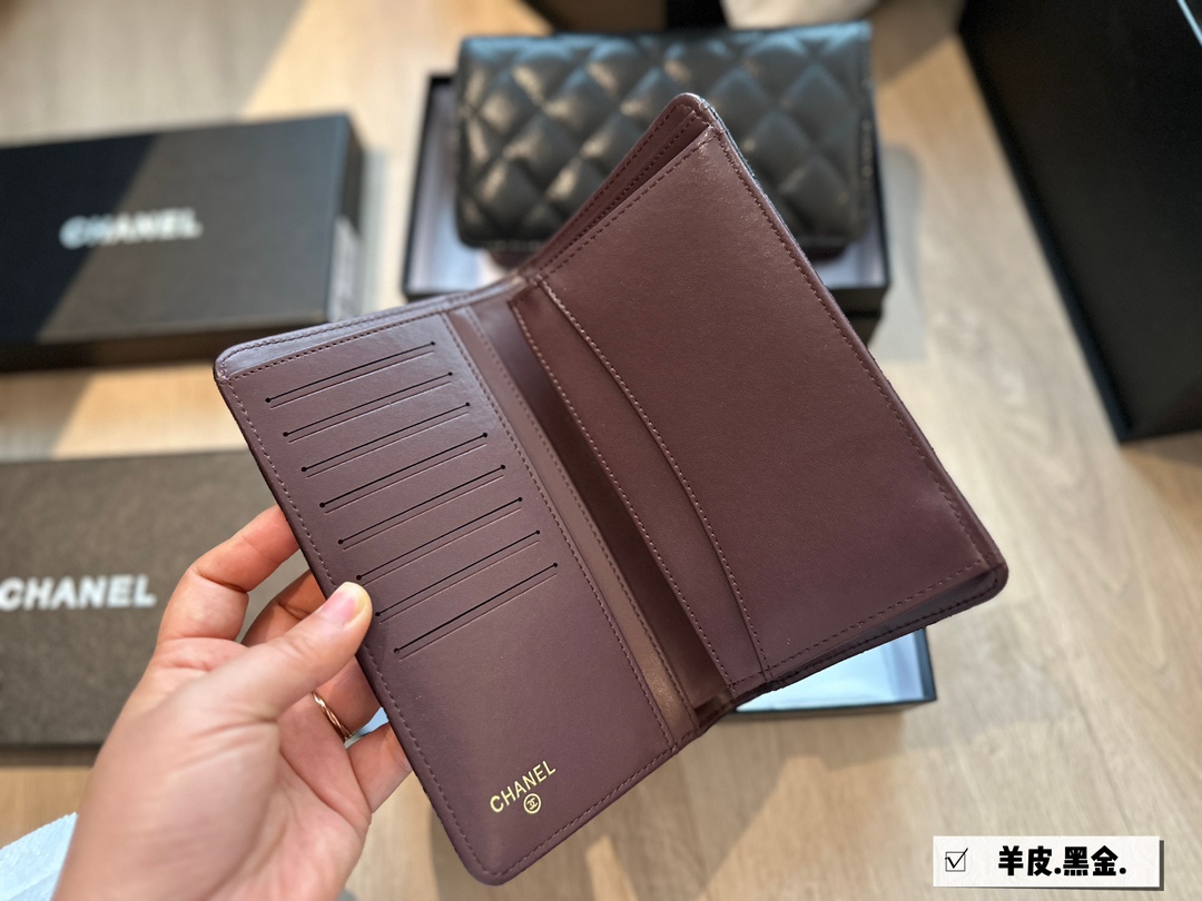 cc wallet top quality size：19*10.5cm