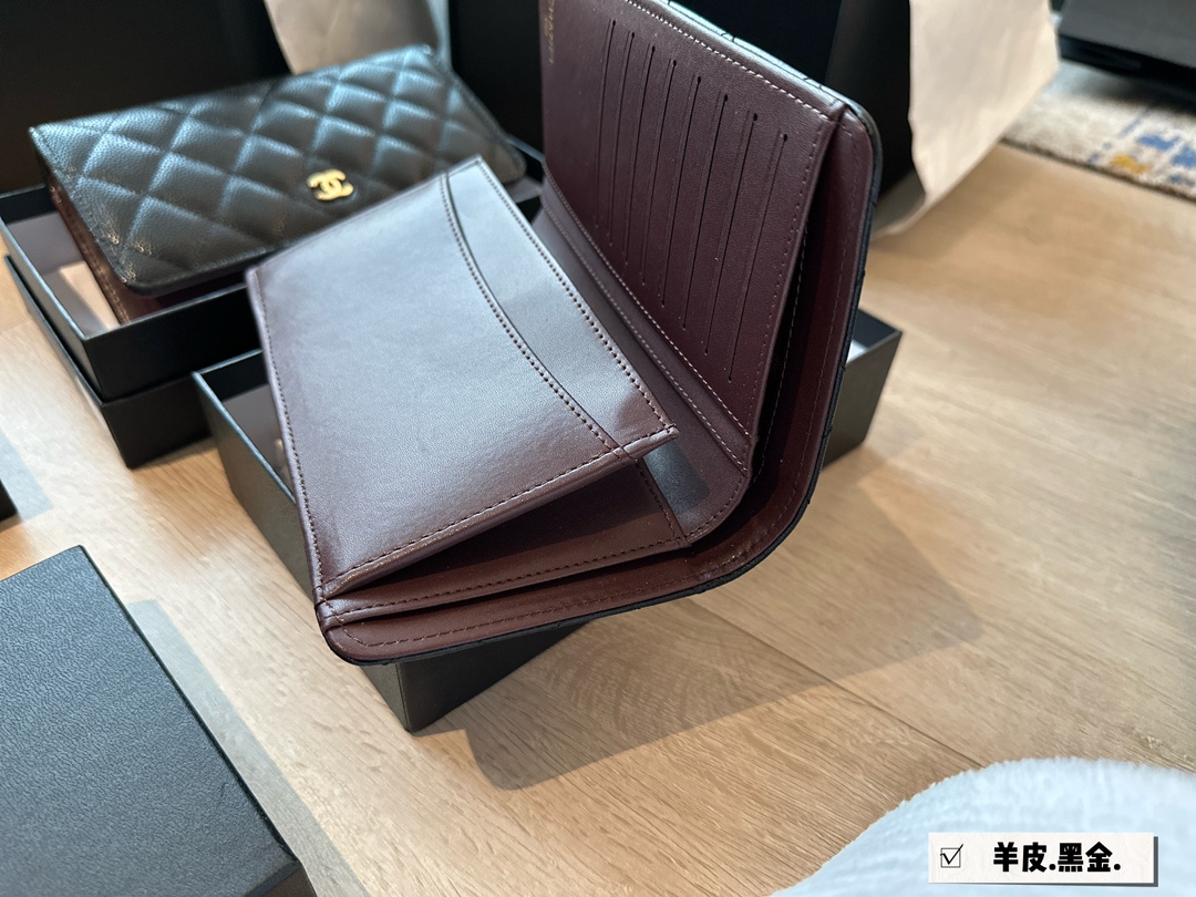 cc wallet top quality size：19*10.5cm