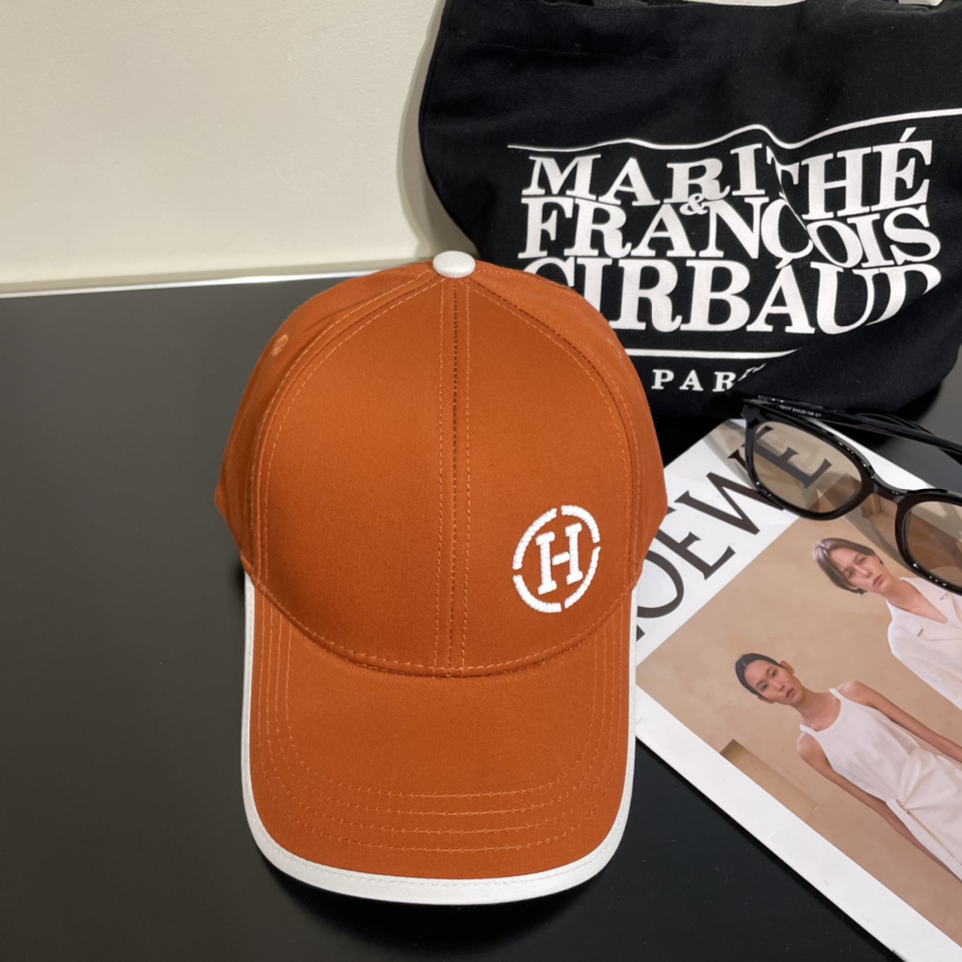 Her New Arrival Hat 0002