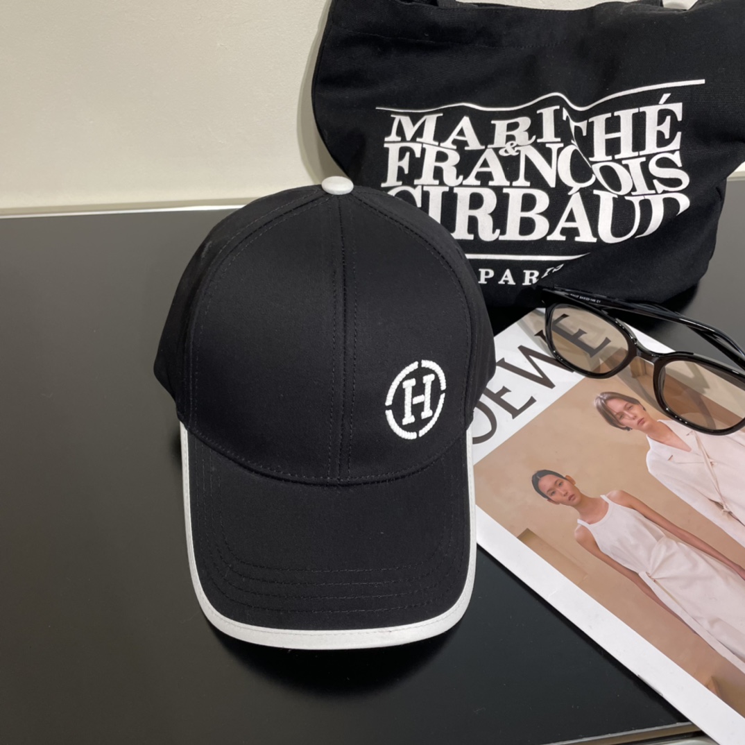 Her New Arrival Hat 0002