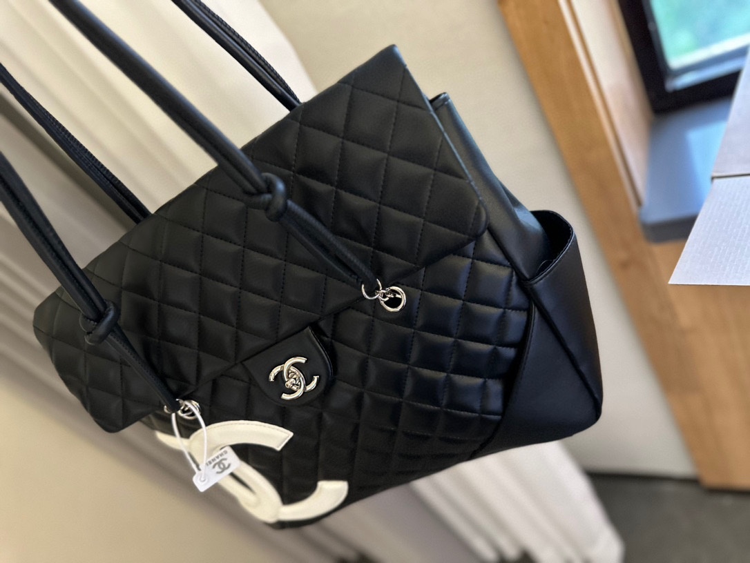 cc new arrival tote bag size: 36 * 30 cm