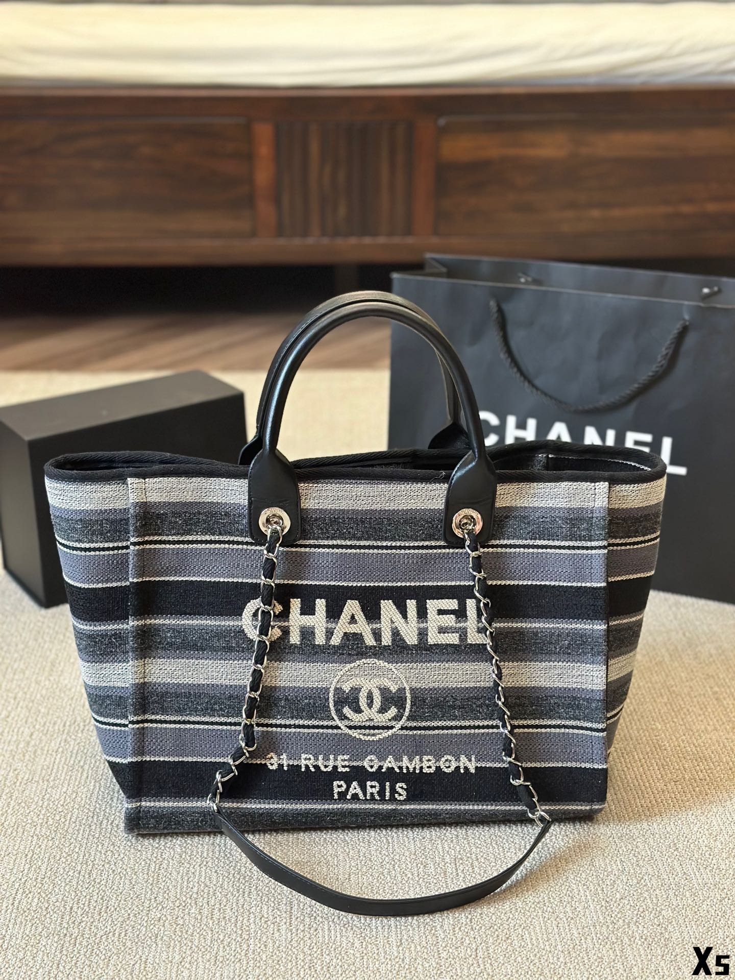 cc new arrival tote bag