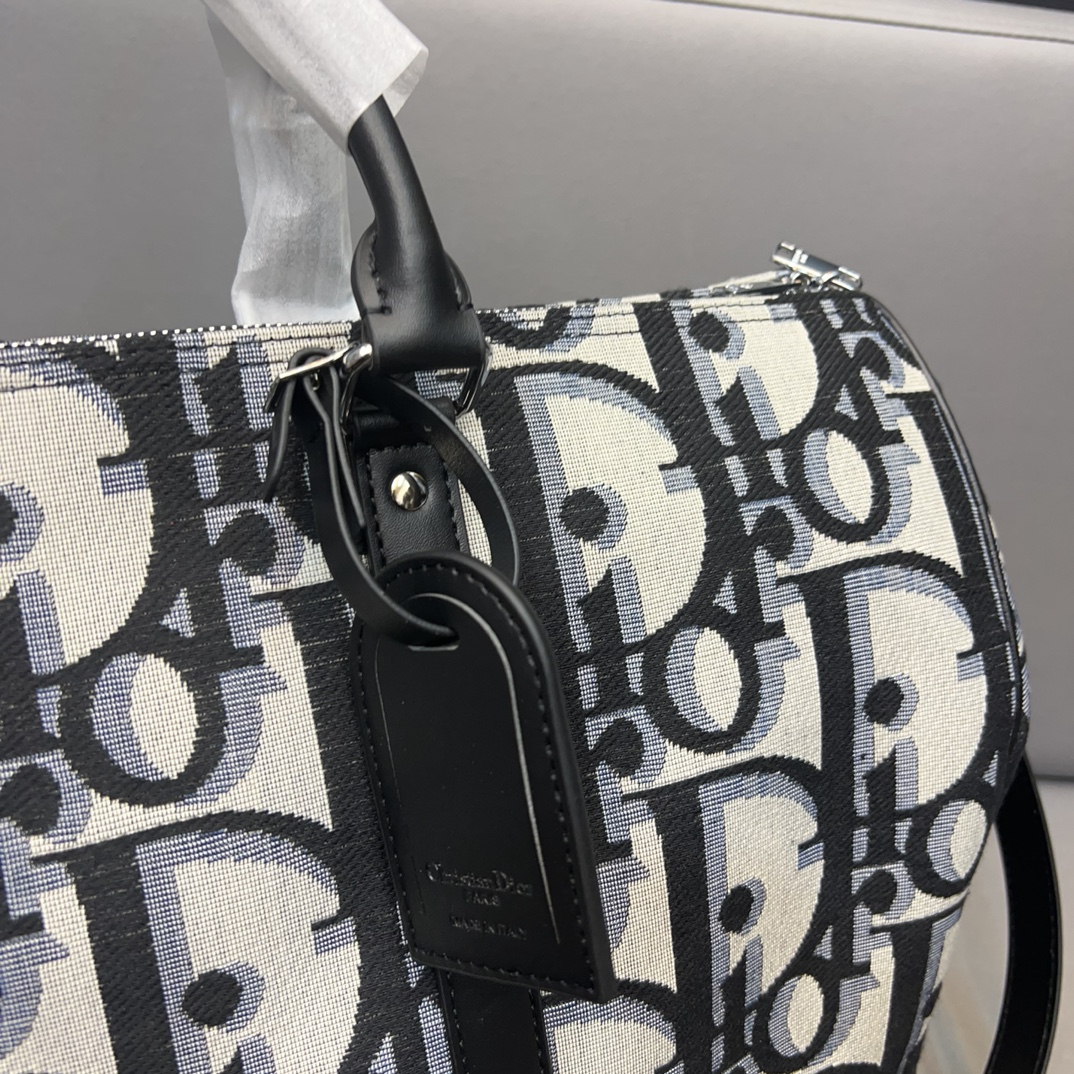 D new arrival traval bag size : 28 x 50 cm