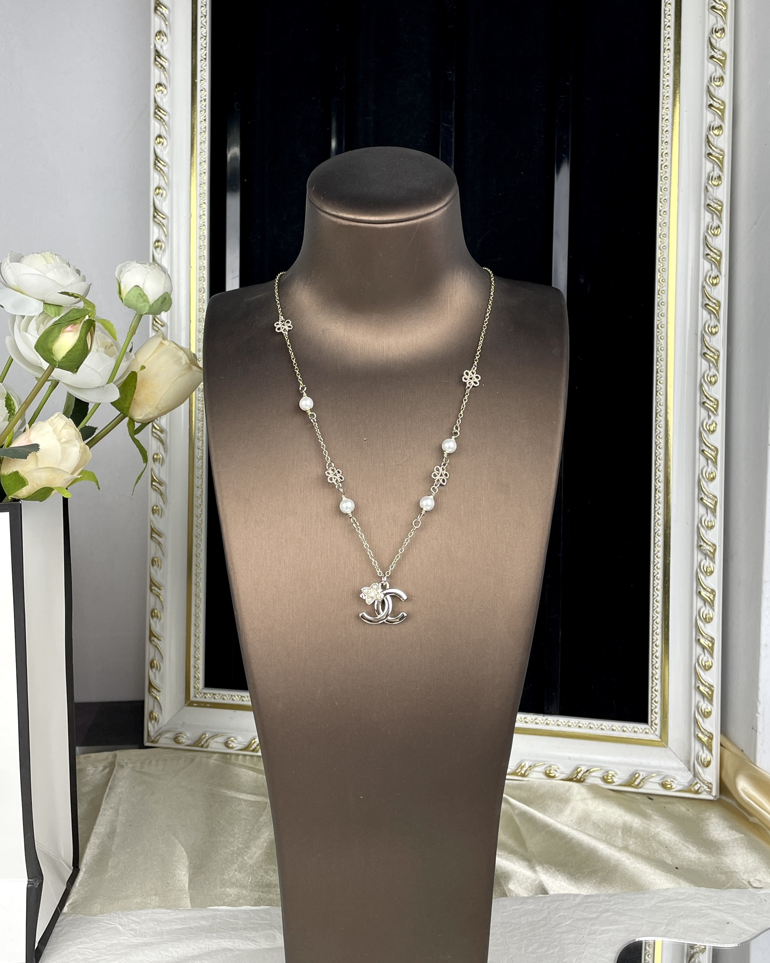 CC Necklace 0017