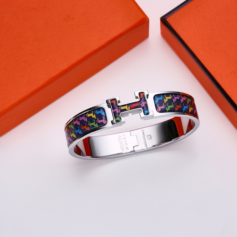 H new arrival bracelet size 16