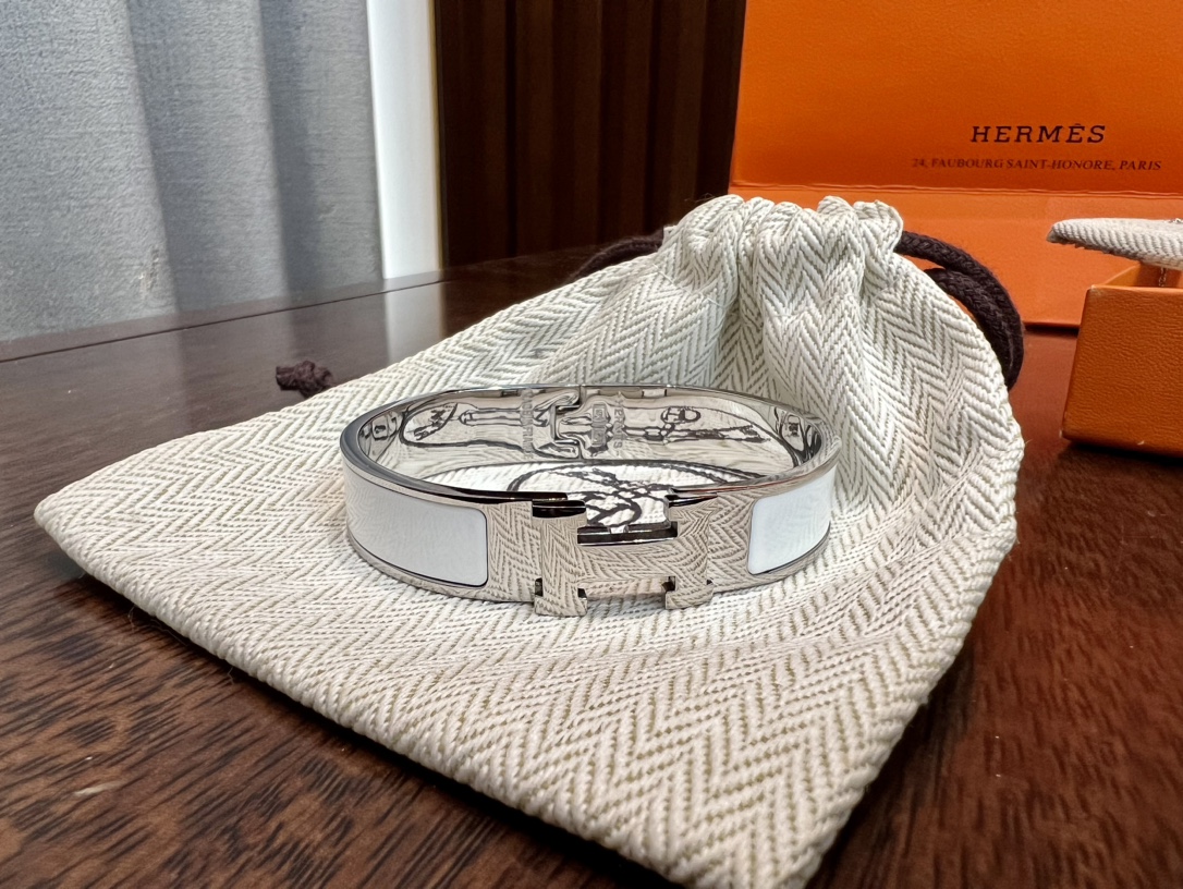 H new arrival bracelet + necklace set