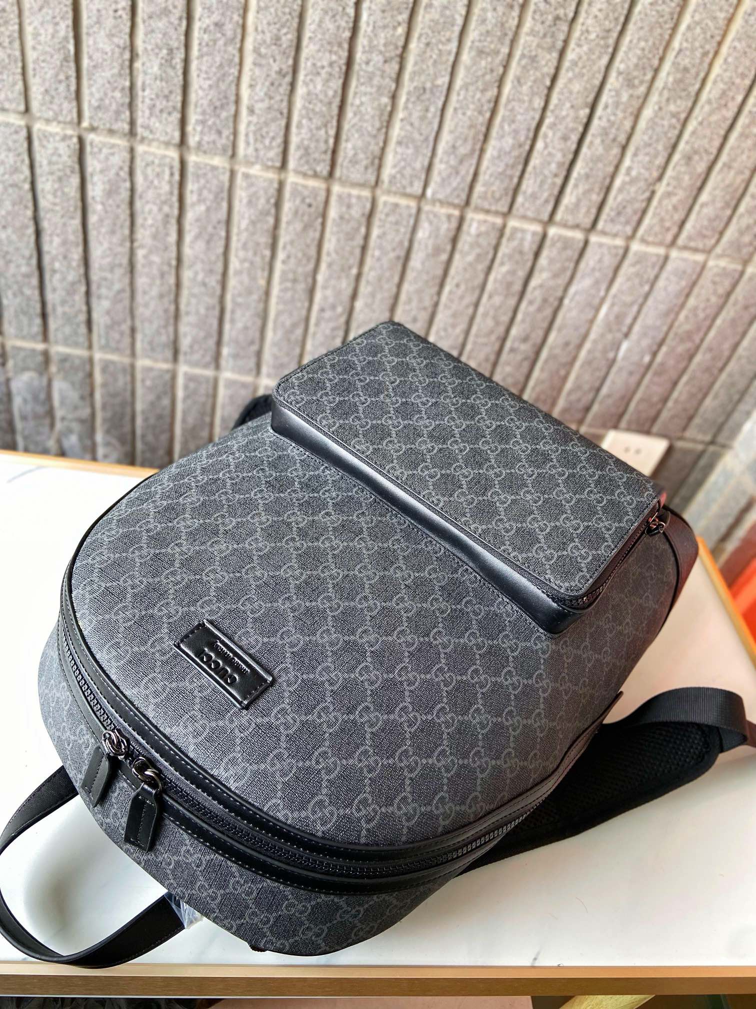 GG new arrival man backpack bag size :32*40*15 cm