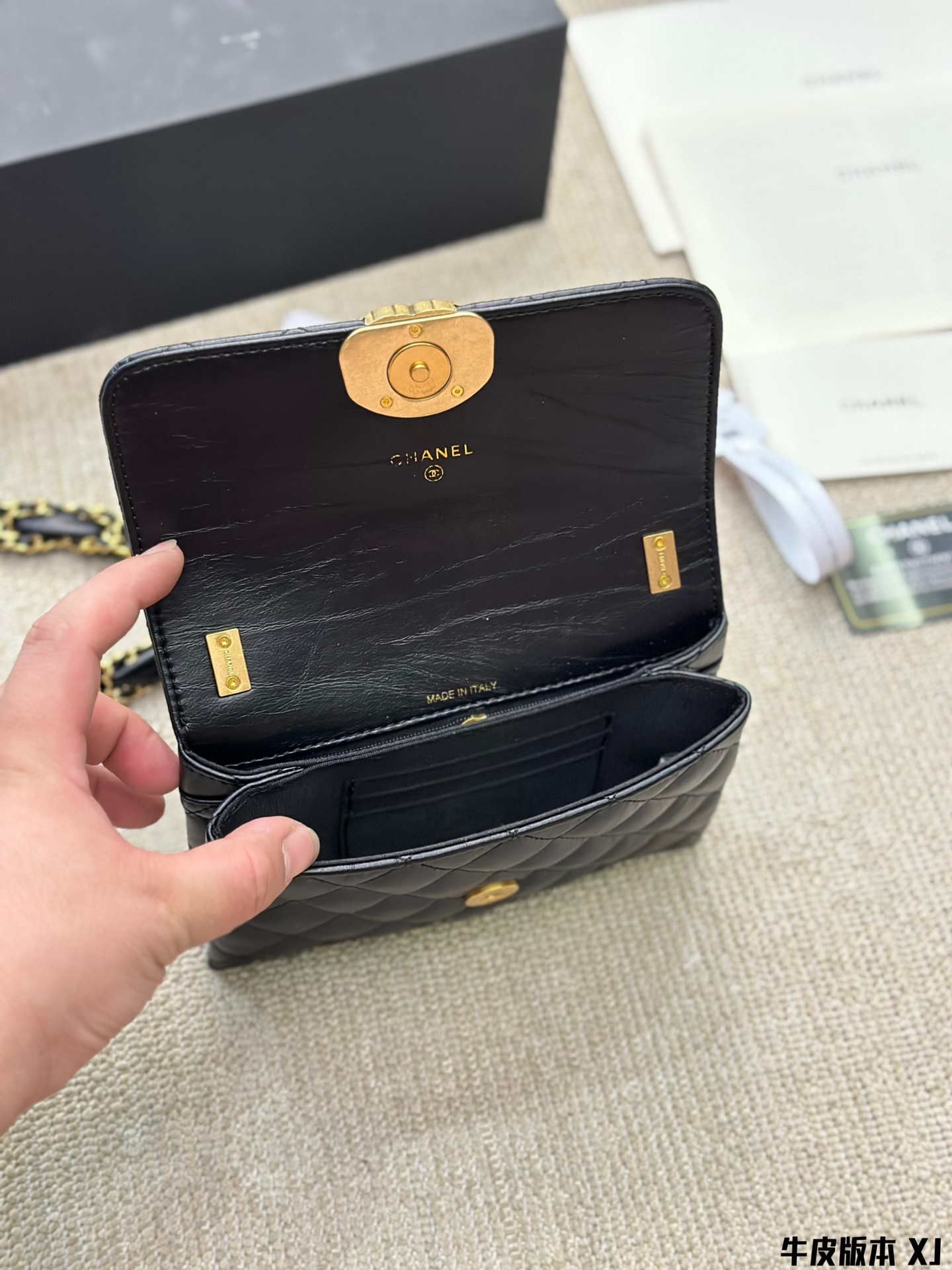 cc ?????????????? 23k new arrival bag size :19*13 cm