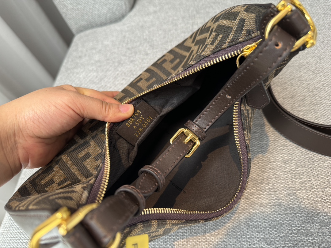 Fen new arrival bag size：28*16cm