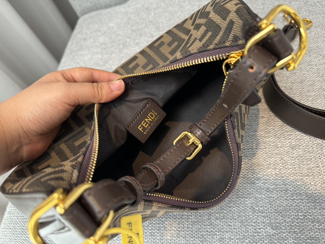 Fen new arrival bag size：28*16cm