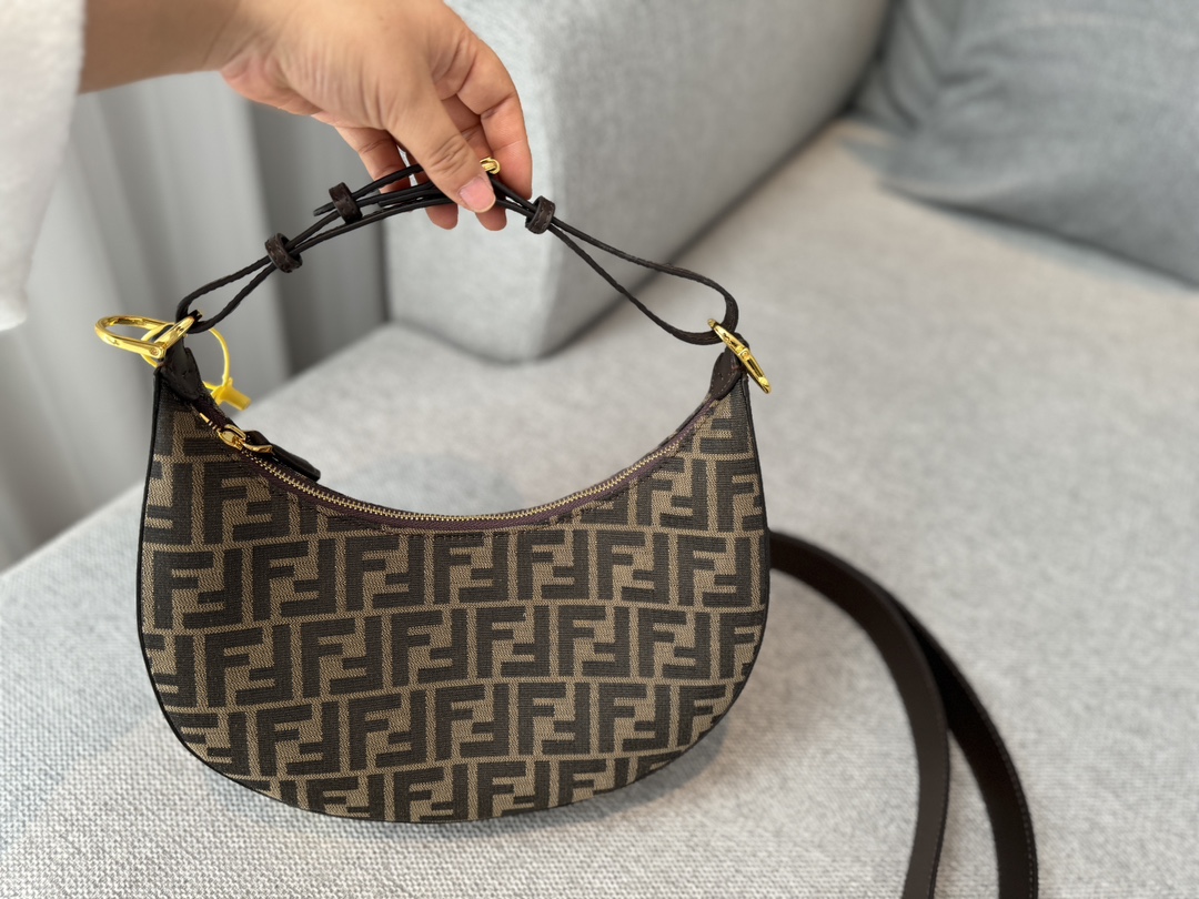 Fen new arrival bag size：28*16cm