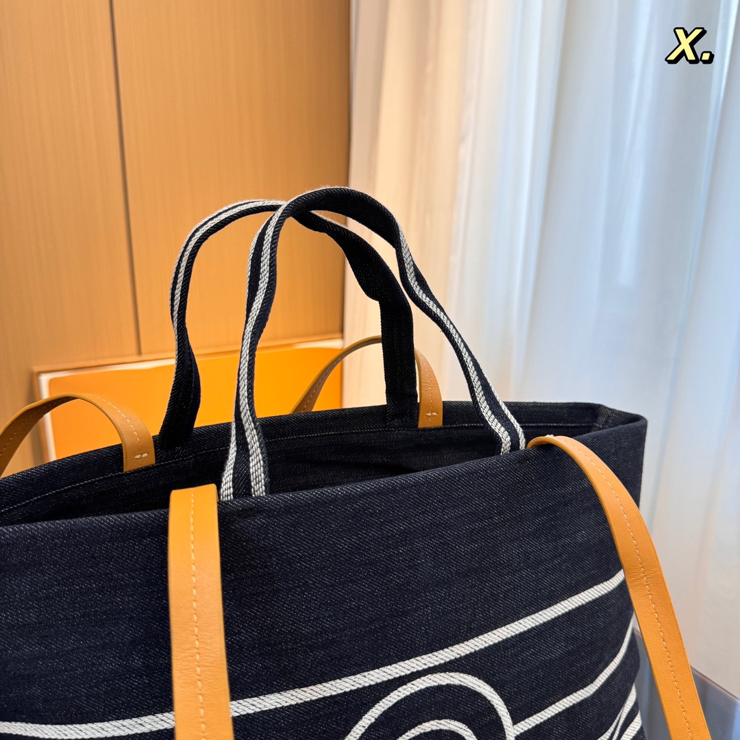 cc new arrival tote bag size: 35*15*25cm