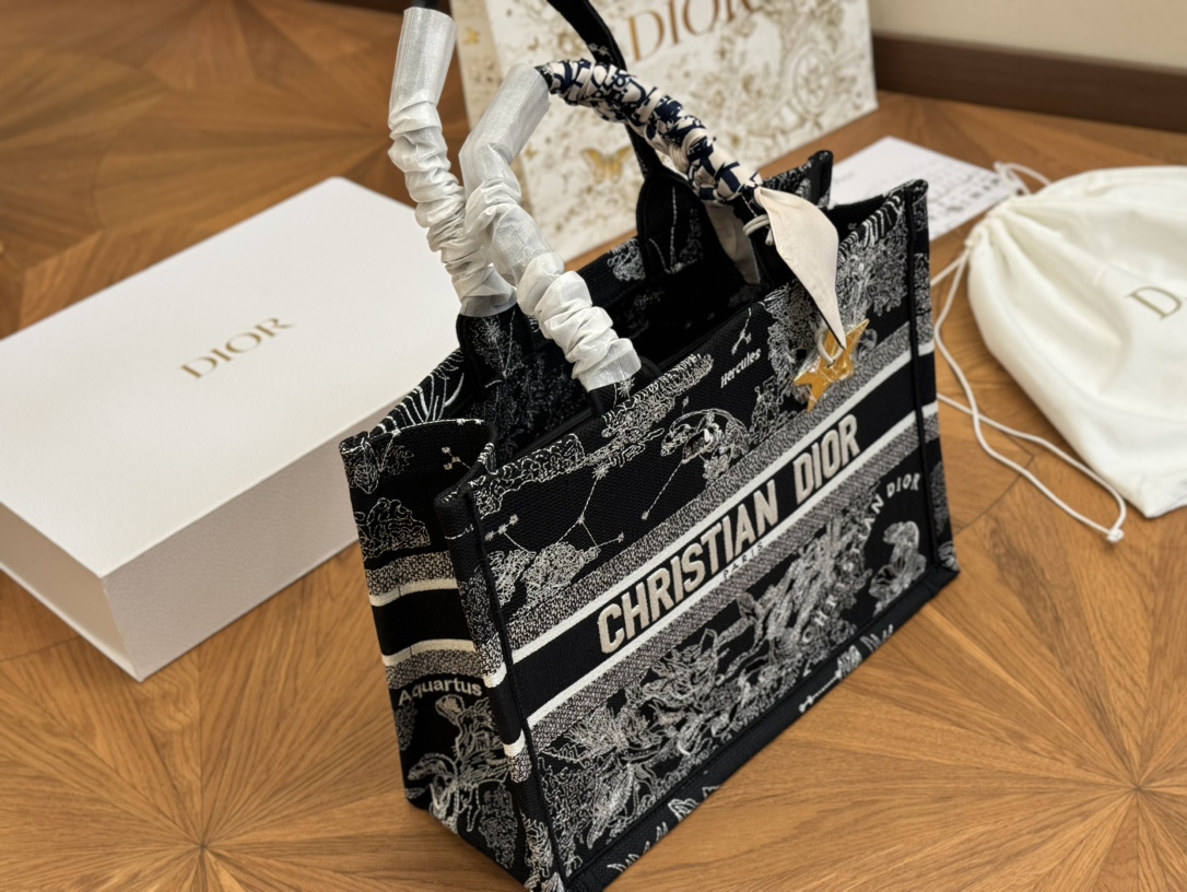 D book tote bag mediums size : 36 cm