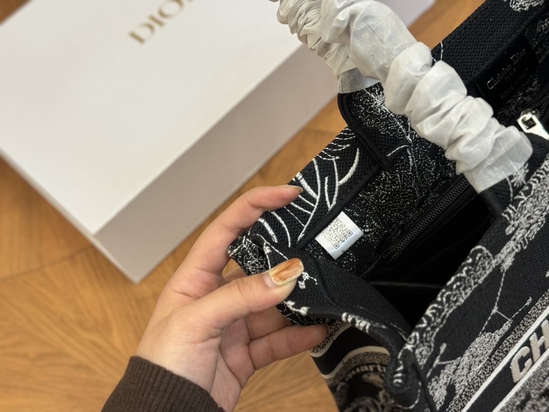 D book tote bag mediums size : 36 cm