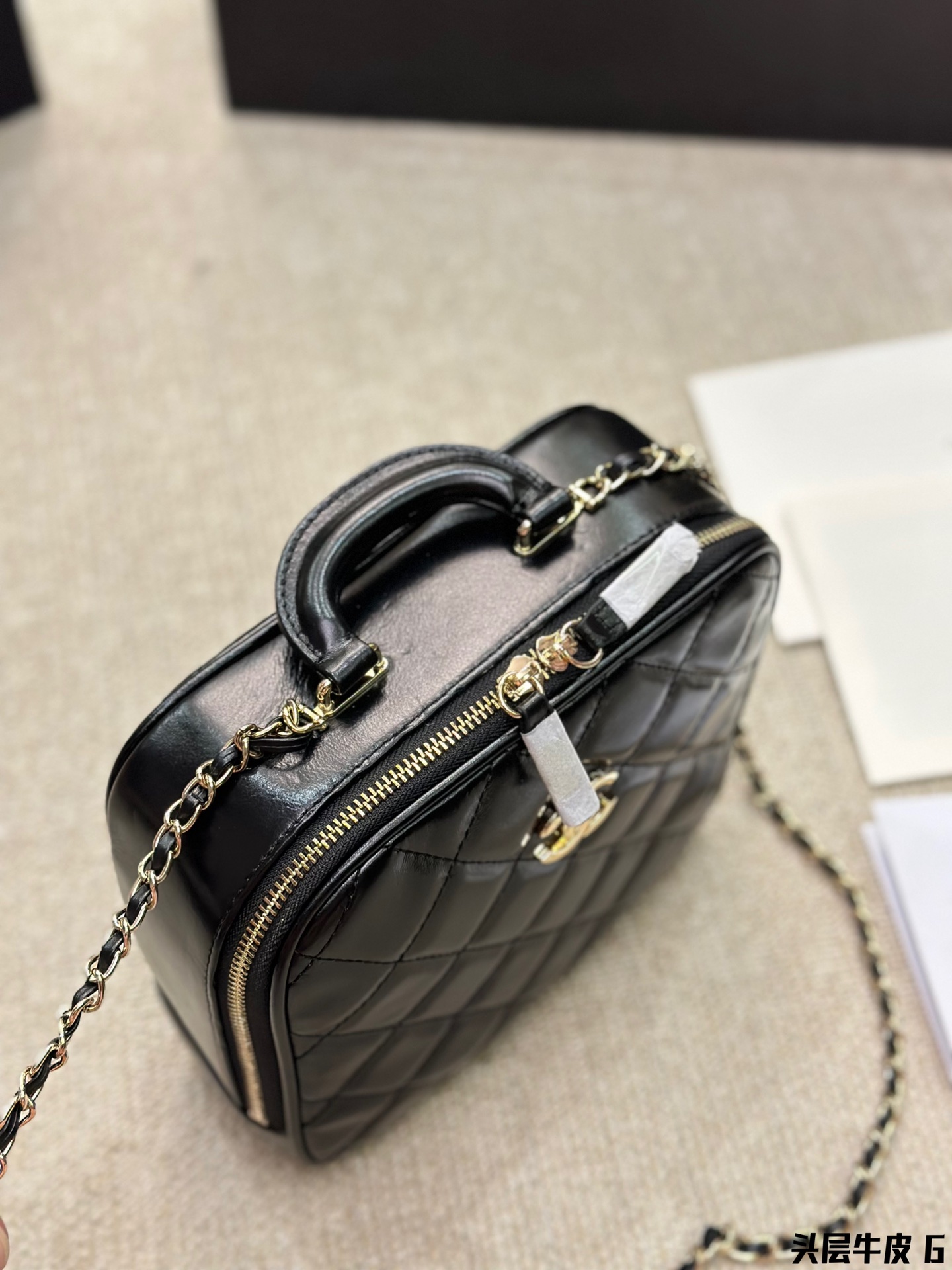 cc Vintage suitcase bag